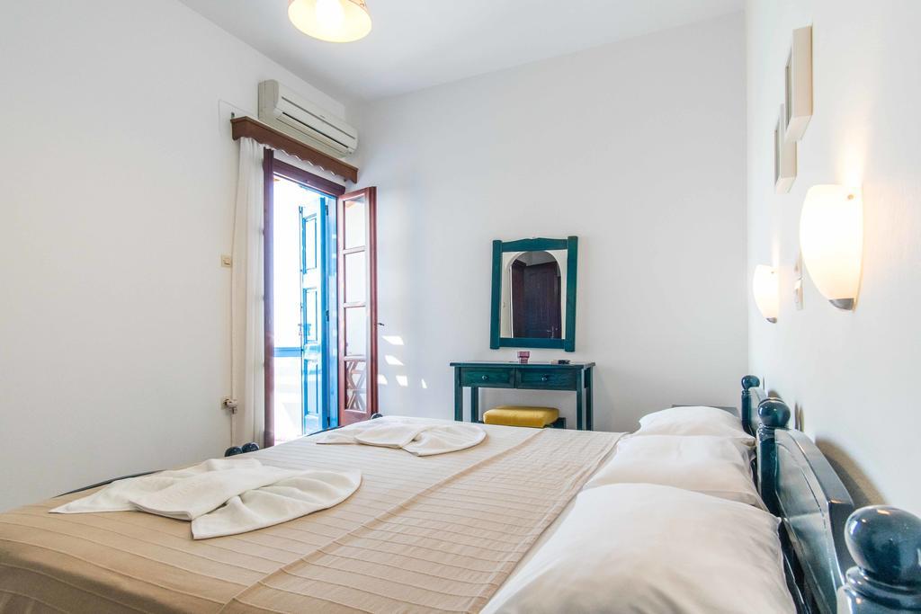 To Petrino Hotell Koufonisia Eksteriør bilde